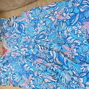 Lilly pulitzer top size L NWOT short flutter sleeves with v neck like front